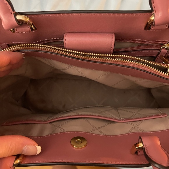 Michael Kors Handbag - Picture 2 of 8